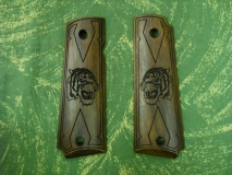Obrázek pro Dřevěné pažbičky Colt 1911 Tygr